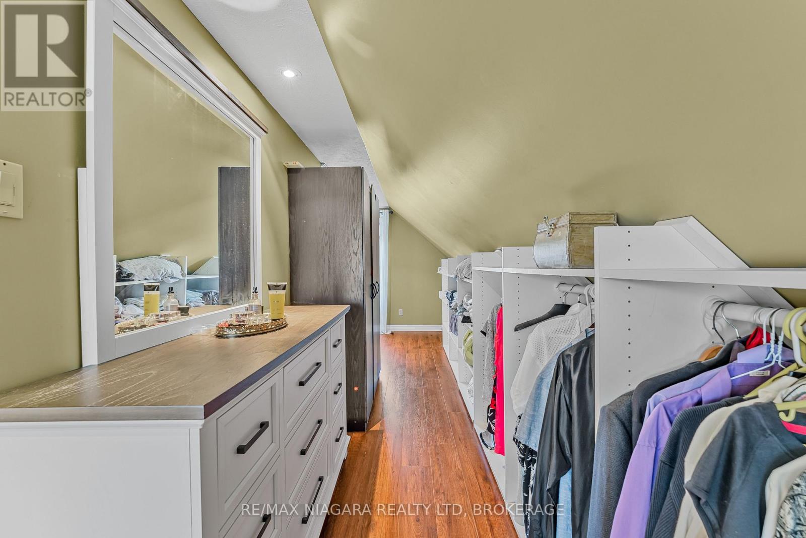 1055 Burger Road, Fort Erie, Ontario  L0S 1N0 - Photo 24 - X12436615