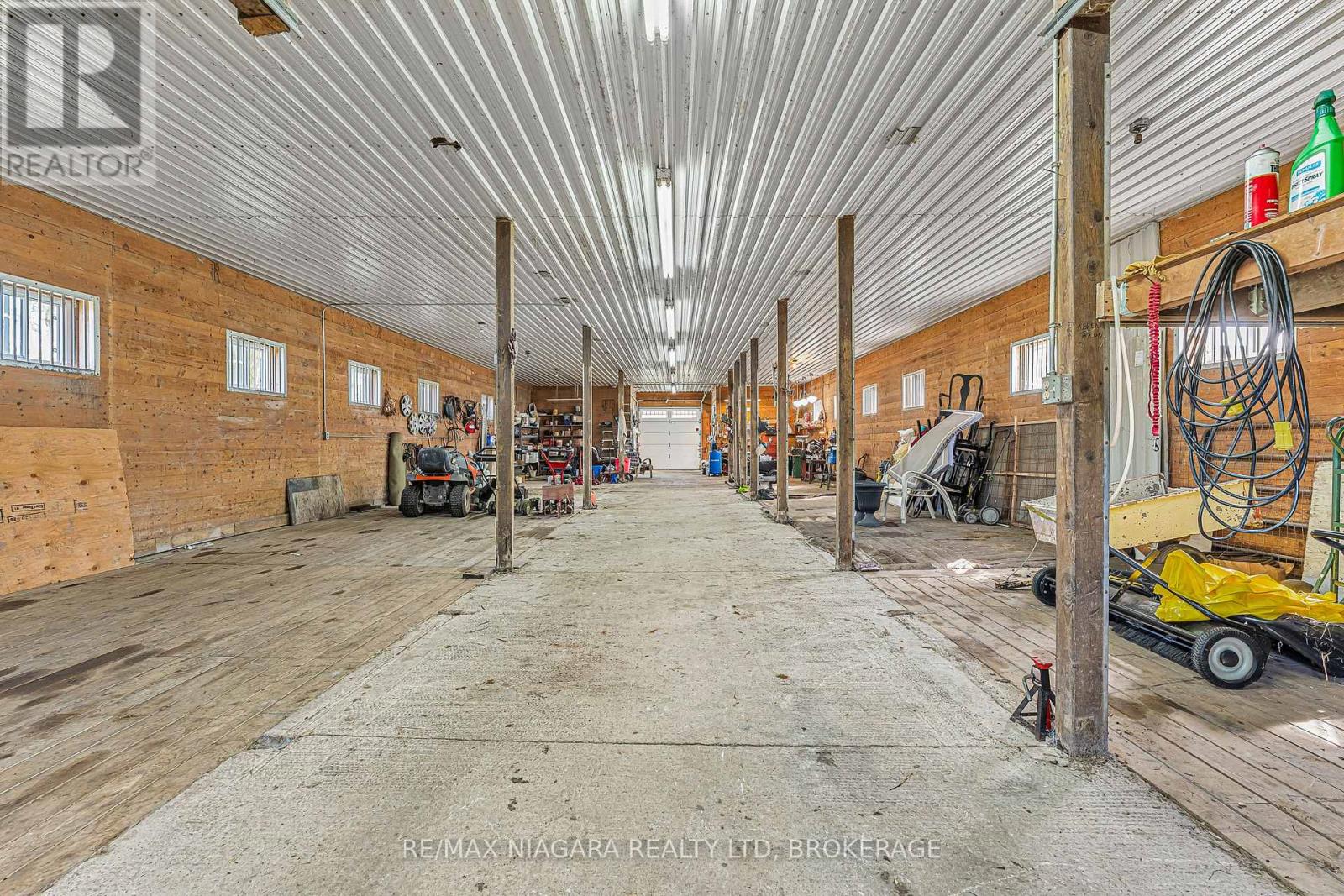 1055 Burger Road, Fort Erie, Ontario  L0S 1N0 - Photo 33 - X12436615