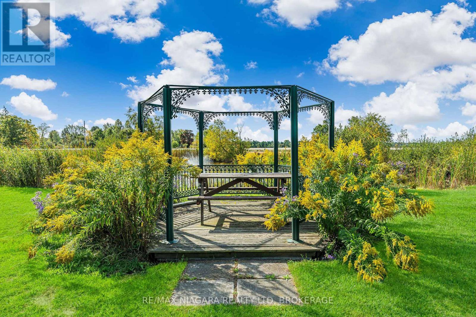 1055 Burger Road, Fort Erie, Ontario  L0S 1N0 - Photo 34 - X12436615