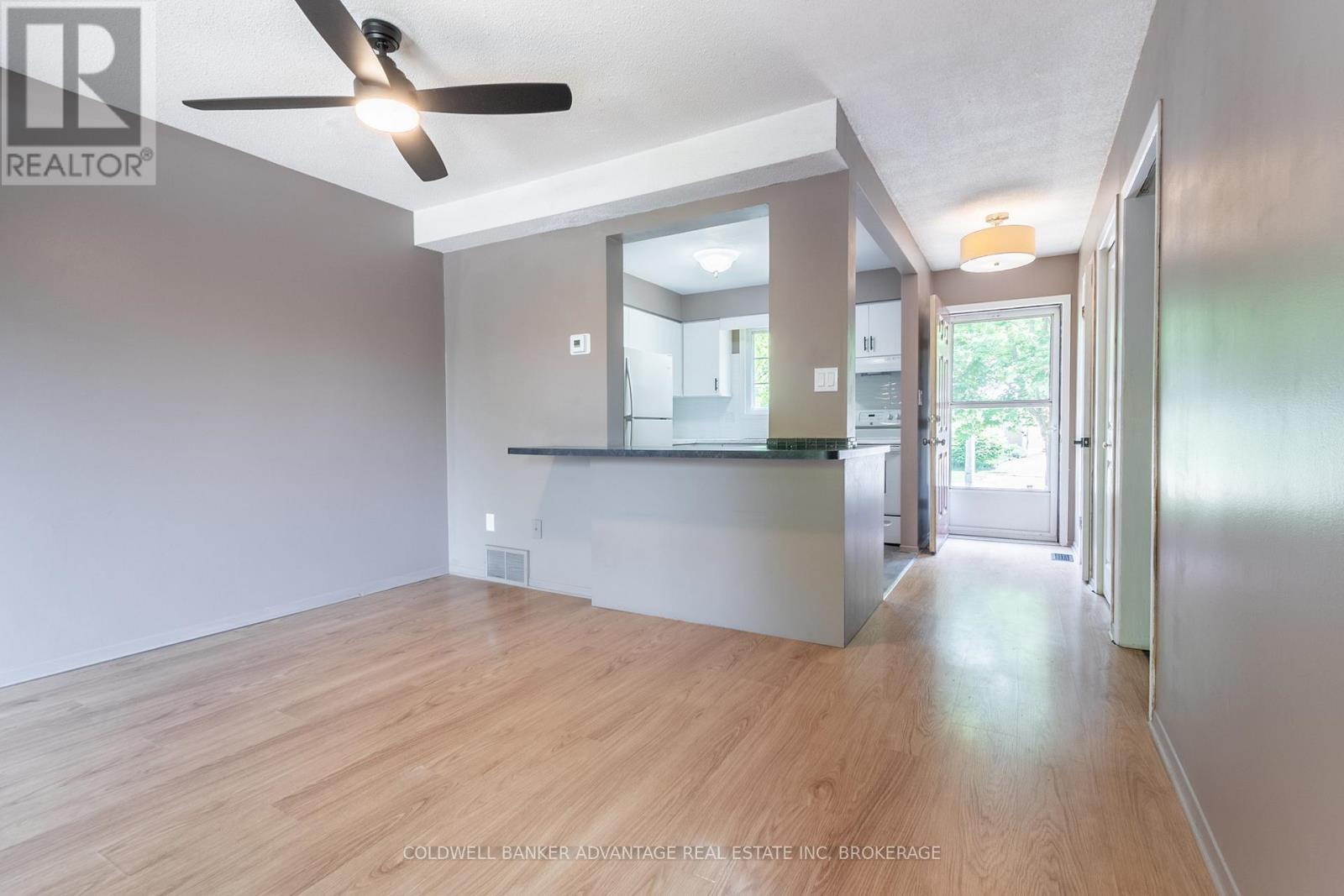 8 - 102 Silvan Drive, Welland, Ontario  L3C 6C3 - Photo 3 - X12436990