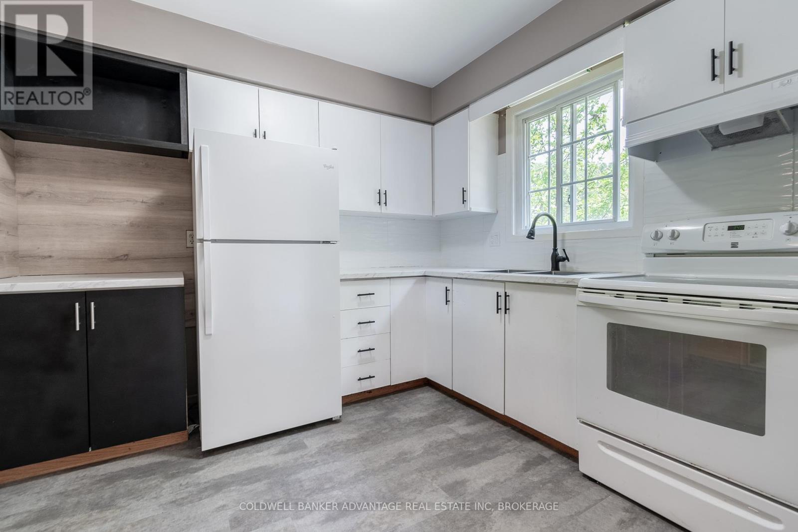 8 - 102 Silvan Drive, Welland, Ontario  L3C 6C3 - Photo 6 - X12436990