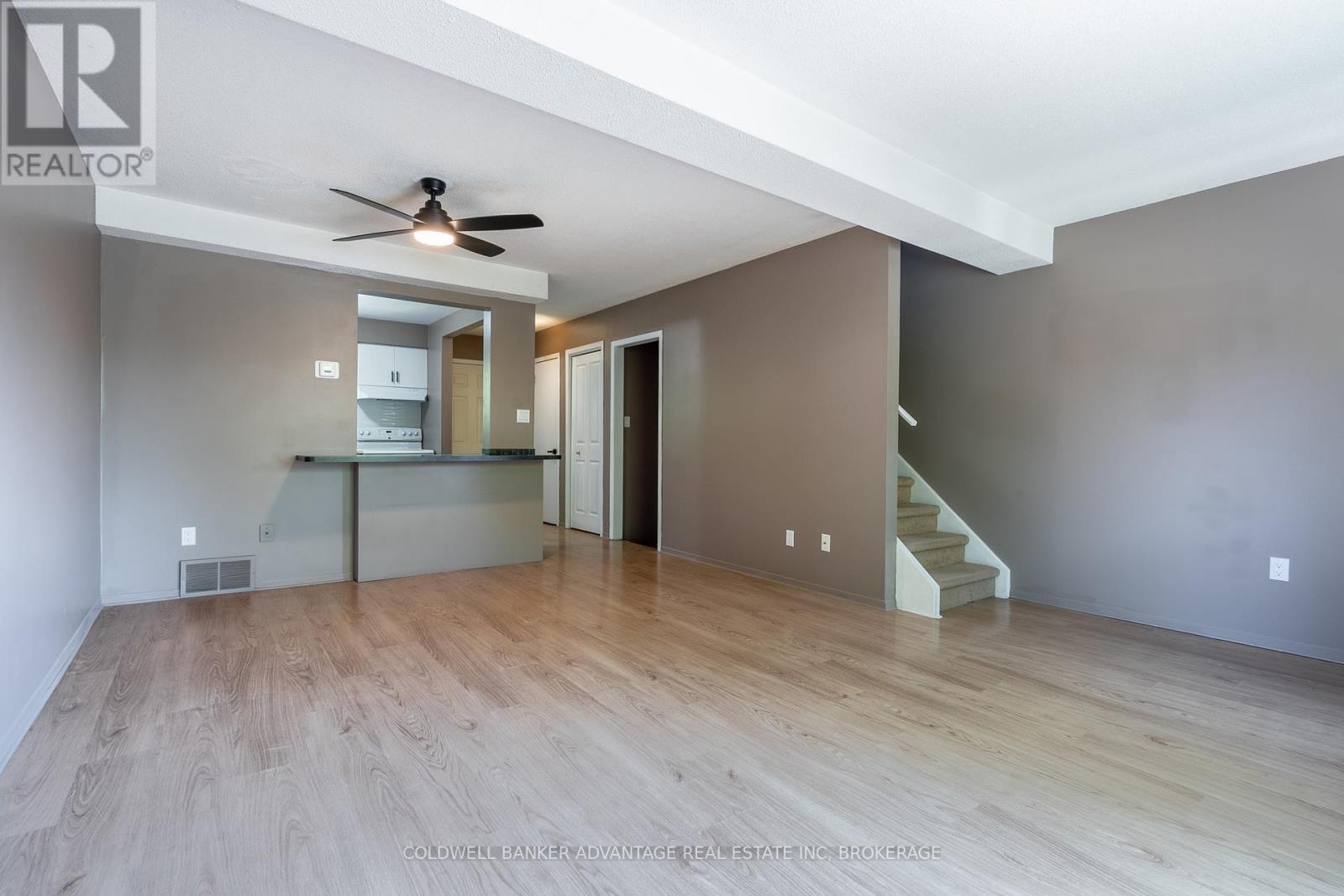 8 - 102 Silvan Drive, Welland, Ontario  L3C 6C3 - Photo 9 - X12436990
