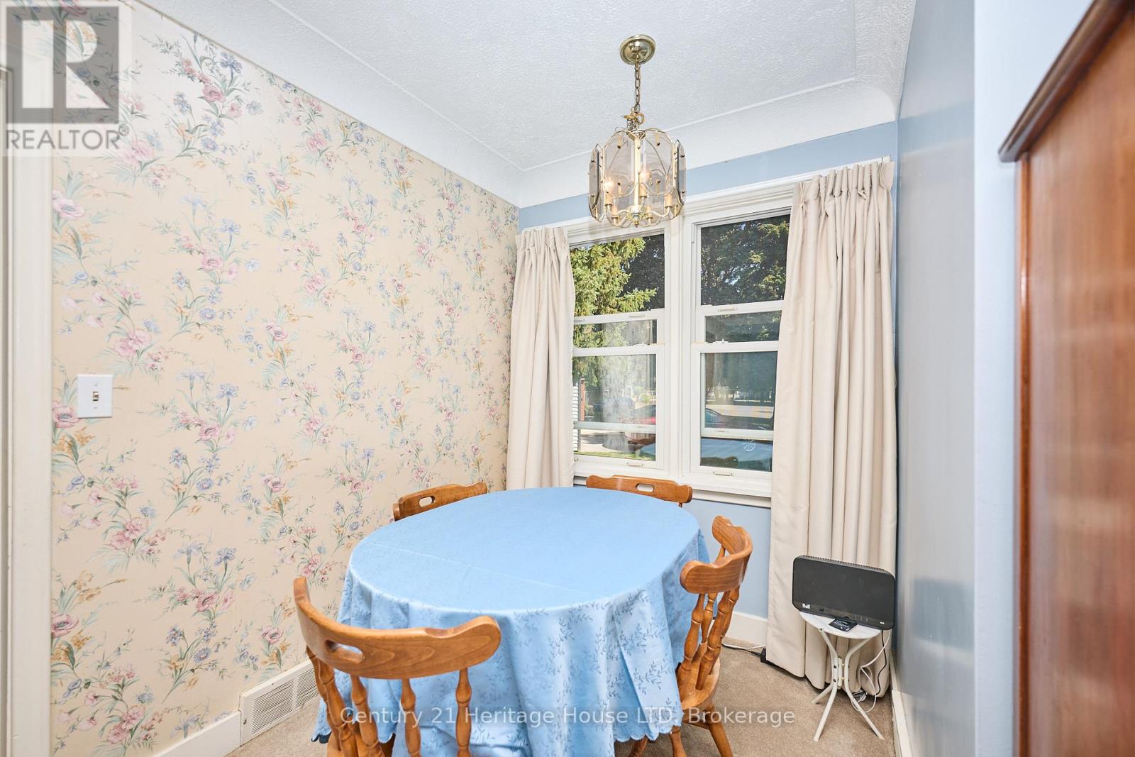 6281 Burdette Drive, Niagara Falls, Ontario  L2E 5H1 - Photo 9 - X12436995