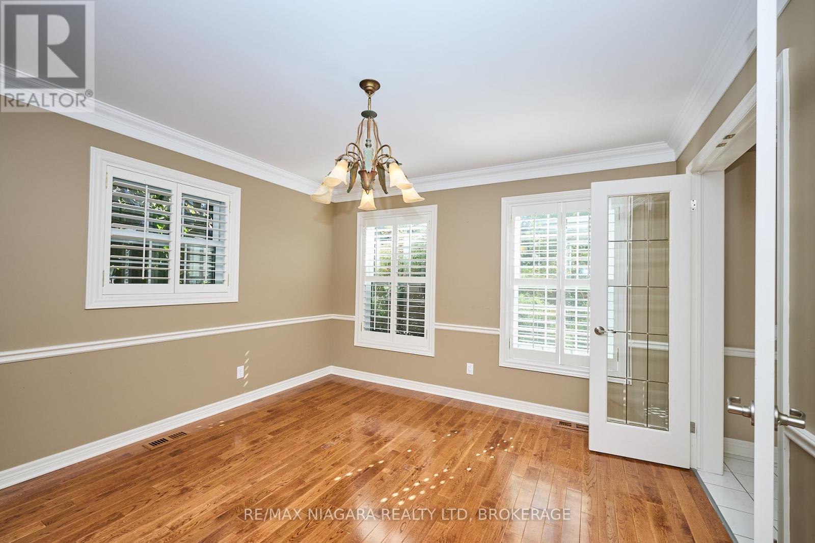 1 Breckenridge Boulevard, St. Catharines, Ontario  L2W 1A7 - Photo 14 - X12437589