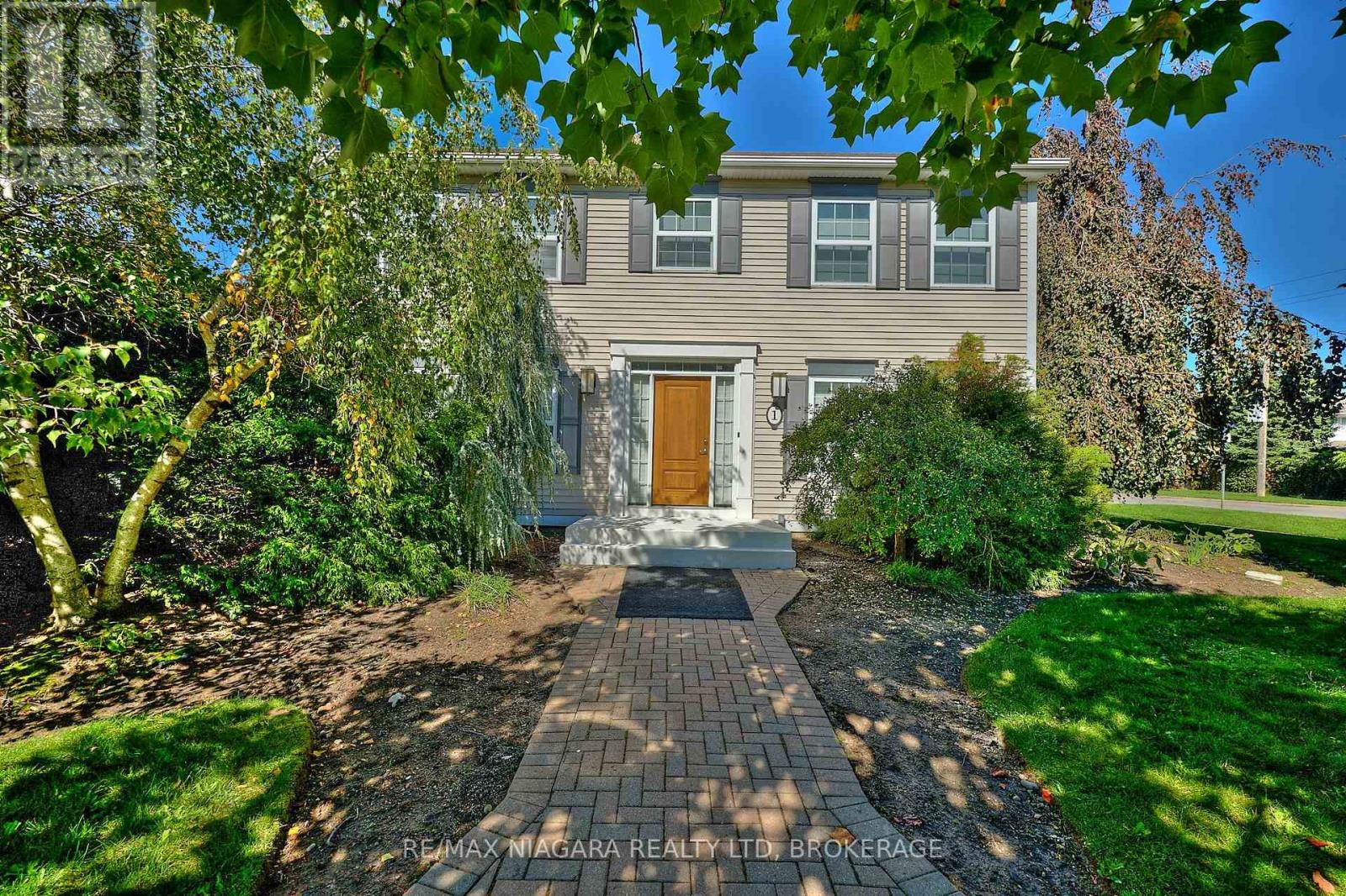 1 Breckenridge Boulevard, St. Catharines, Ontario  L2W 1A7 - Photo 2 - X12437589