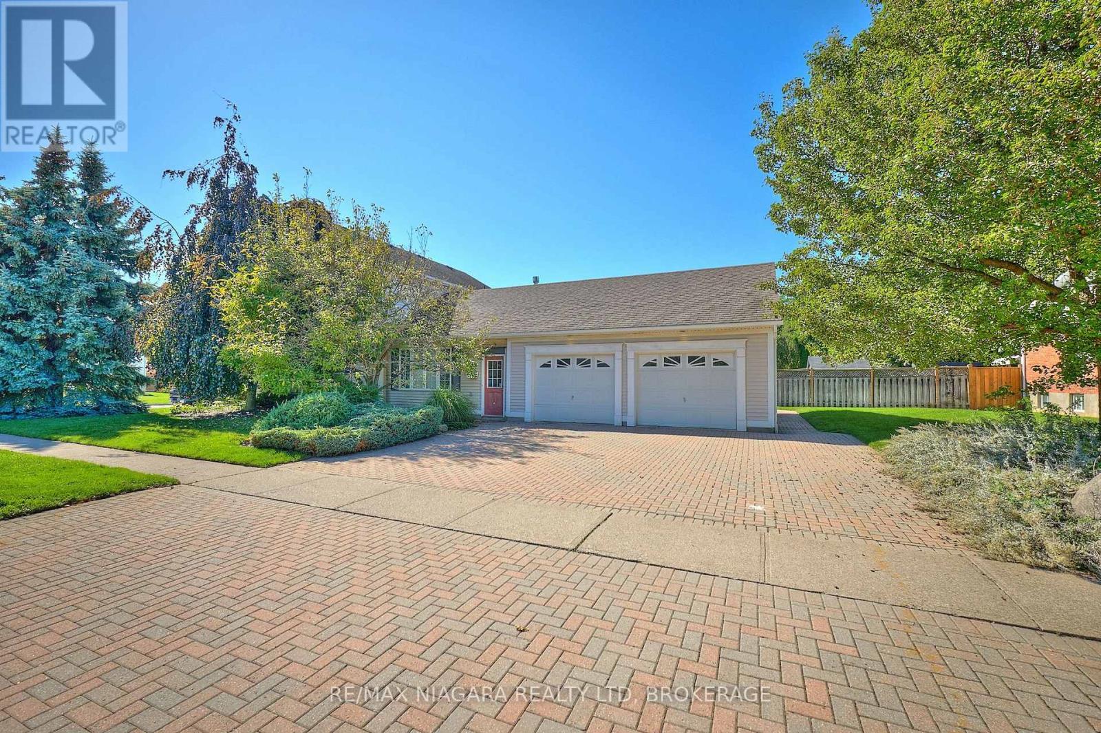 1 Breckenridge Boulevard, St. Catharines, Ontario  L2W 1A7 - Photo 5 - X12437589