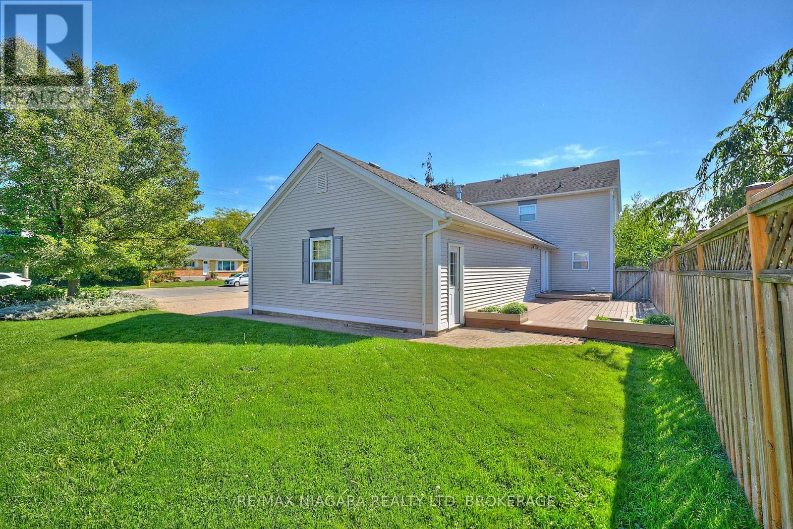 1 Breckenridge Boulevard, St. Catharines, Ontario  L2W 1A7 - Photo 6 - X12437589