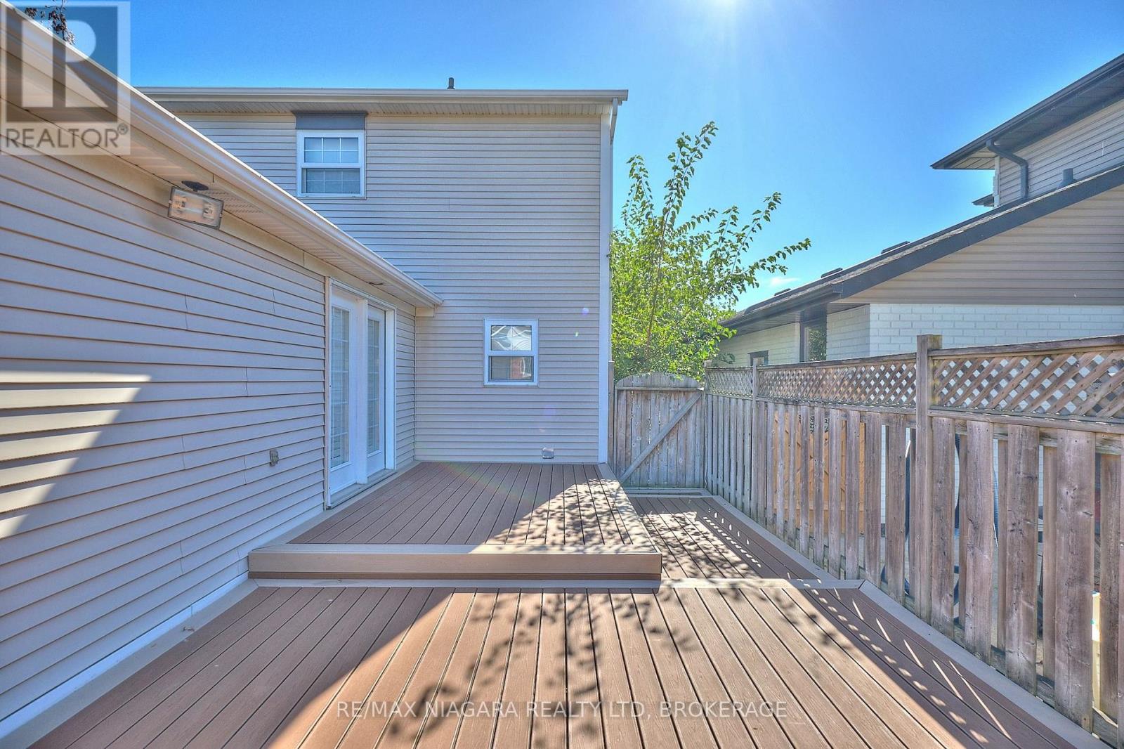 1 Breckenridge Boulevard, St. Catharines, Ontario  L2W 1A7 - Photo 8 - X12437589