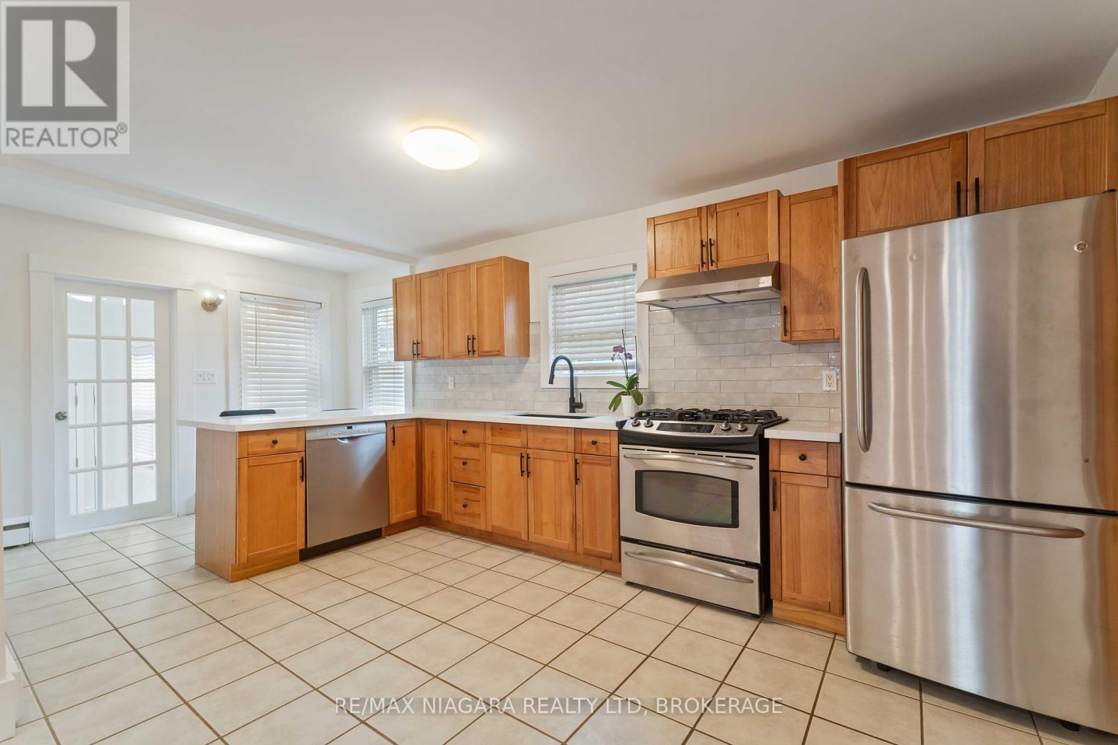 543 Vine Street, St. Catharines, Ontario  L2M 3T5 - Photo 18 - X12437677