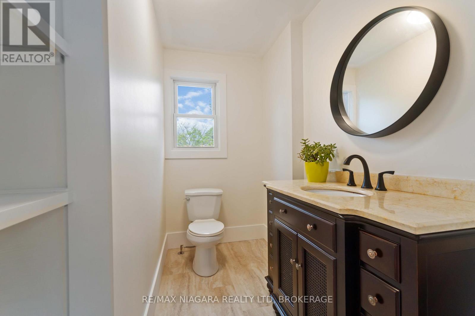 543 Vine Street, St. Catharines, Ontario  L2M 3T5 - Photo 23 - X12437677