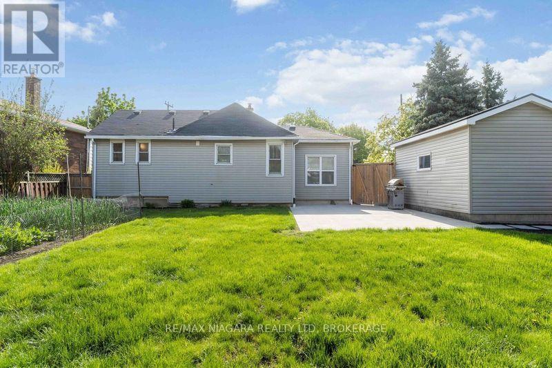 543 Vine Street, St. Catharines, Ontario  L2M 3T5 - Photo 7 - X12437677