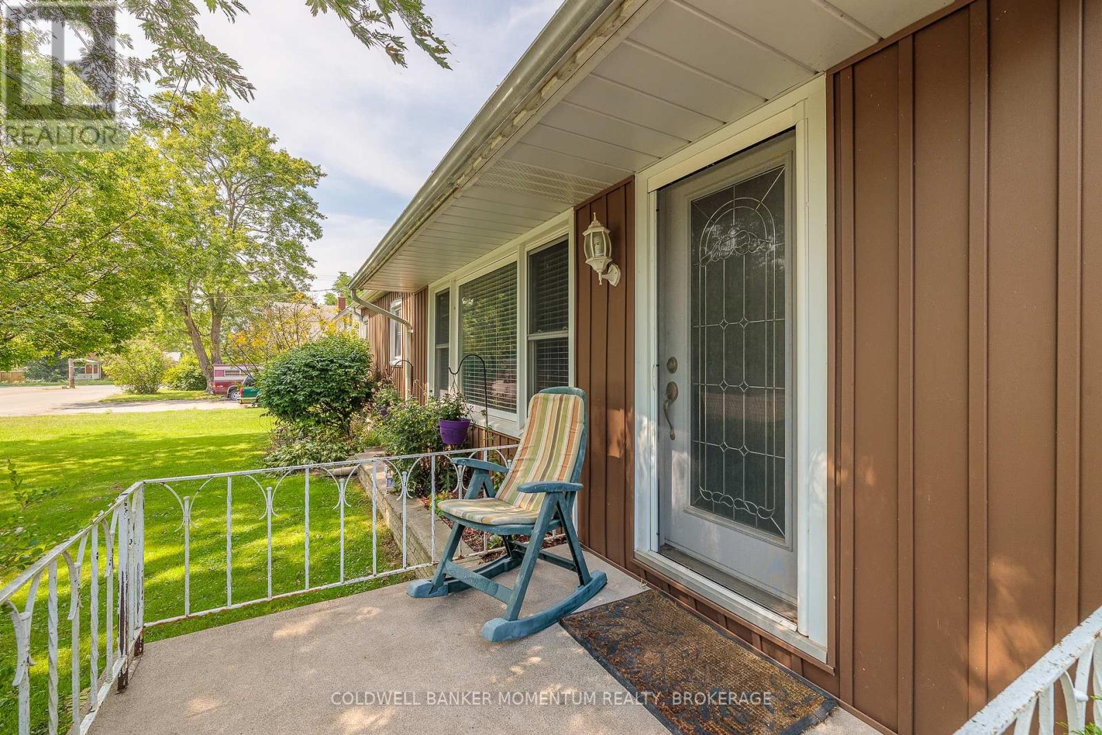 3660 Hazel Street, Fort Erie, Ontario  L0S 1N0 - Photo 4 - X12437789