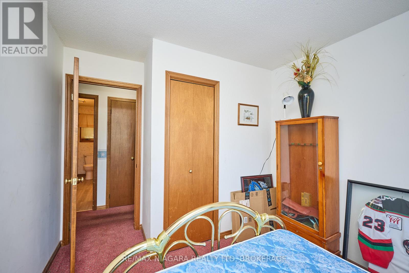 506 Walden Boulevard, Fort Erie (Lakeshore), Ontario  L2A 1S3 - Photo 12 - X12438573