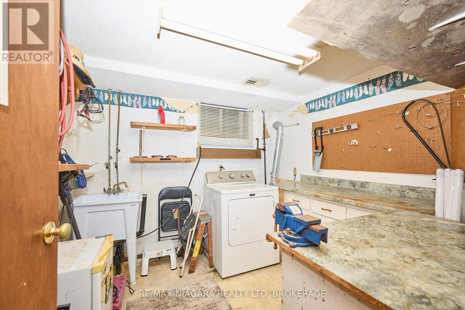 506 Walden Boulevard, Fort Erie (Lakeshore), Ontario  L2A 1S3 - Photo 25 - X12438573