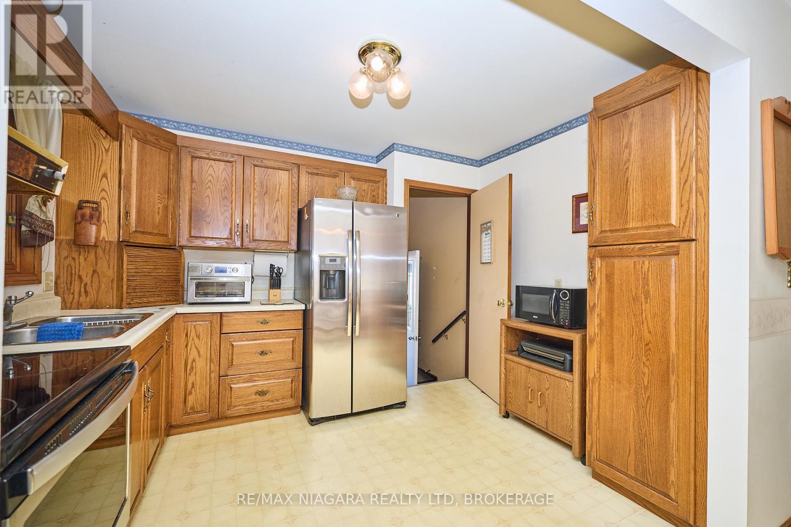 506 Walden Boulevard, Fort Erie (Lakeshore), Ontario  L2A 1S3 - Photo 8 - X12438573