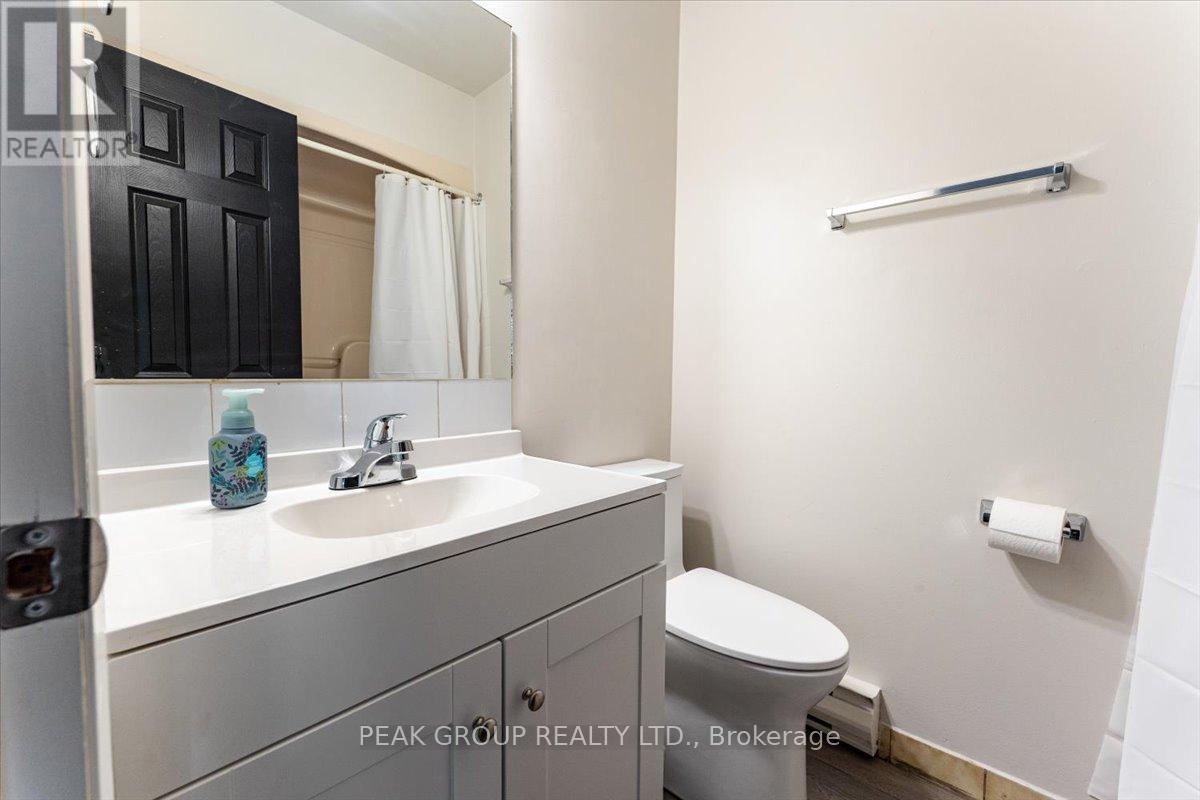 4386 Drummond Road, Niagara Falls, Ontario  L2E 6C3 - Photo 14 - X12438663