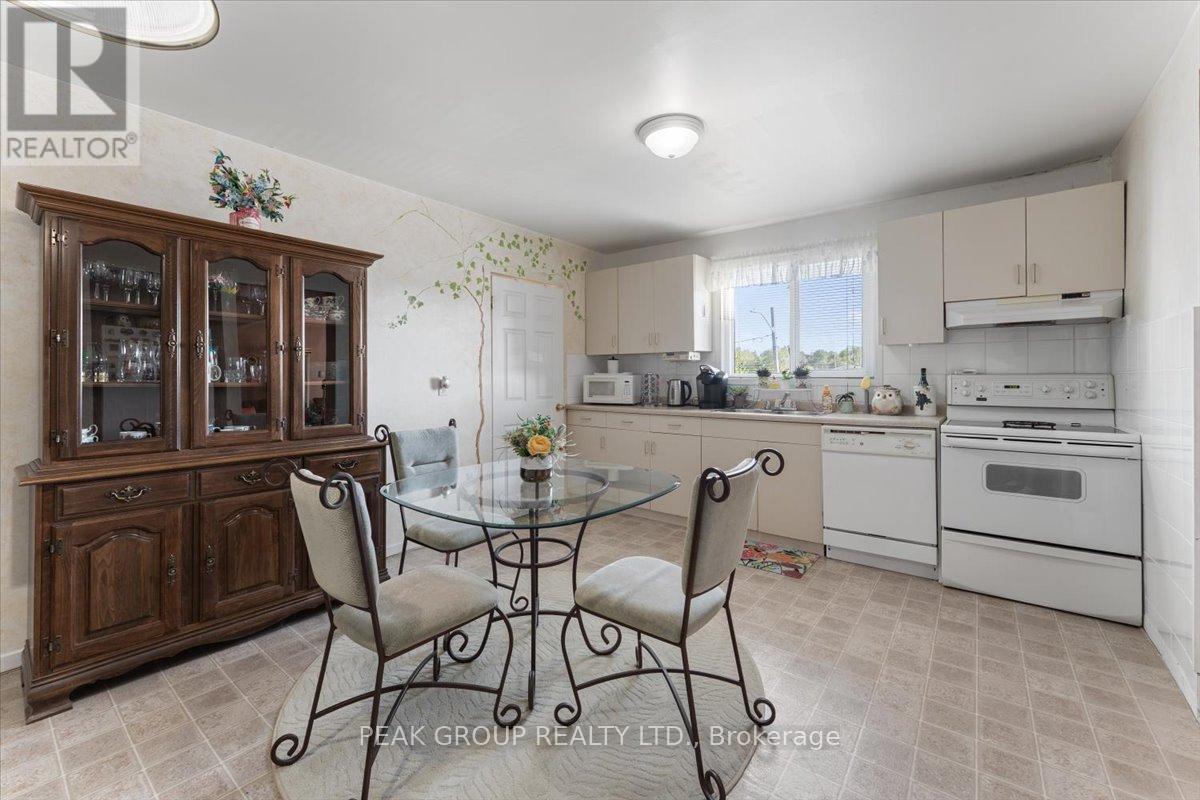 4386 Drummond Road, Niagara Falls, Ontario  L2E 6C3 - Photo 23 - X12438663