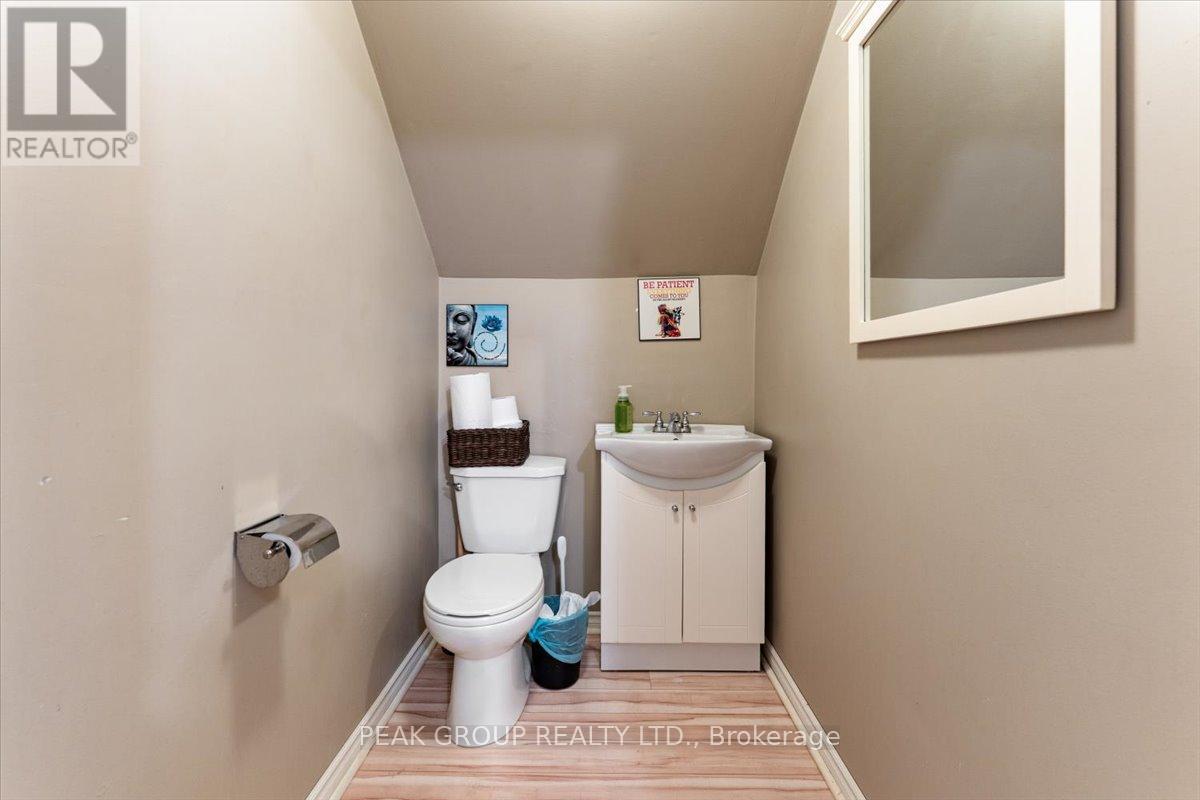 4386 Drummond Road, Niagara Falls, Ontario  L2E 6C3 - Photo 35 - X12438663