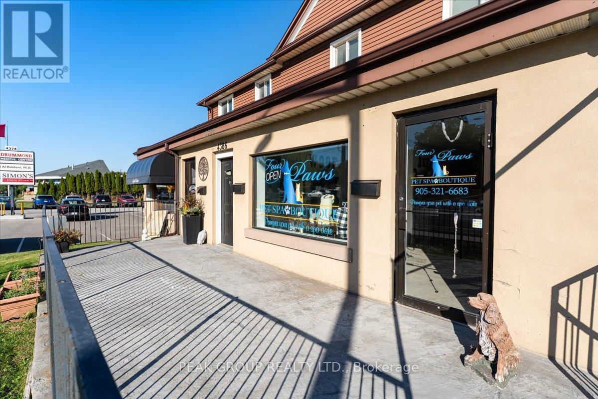 4386 Drummond Road, Niagara Falls, Ontario  L2E 6C3 - Photo 4 - X12438663