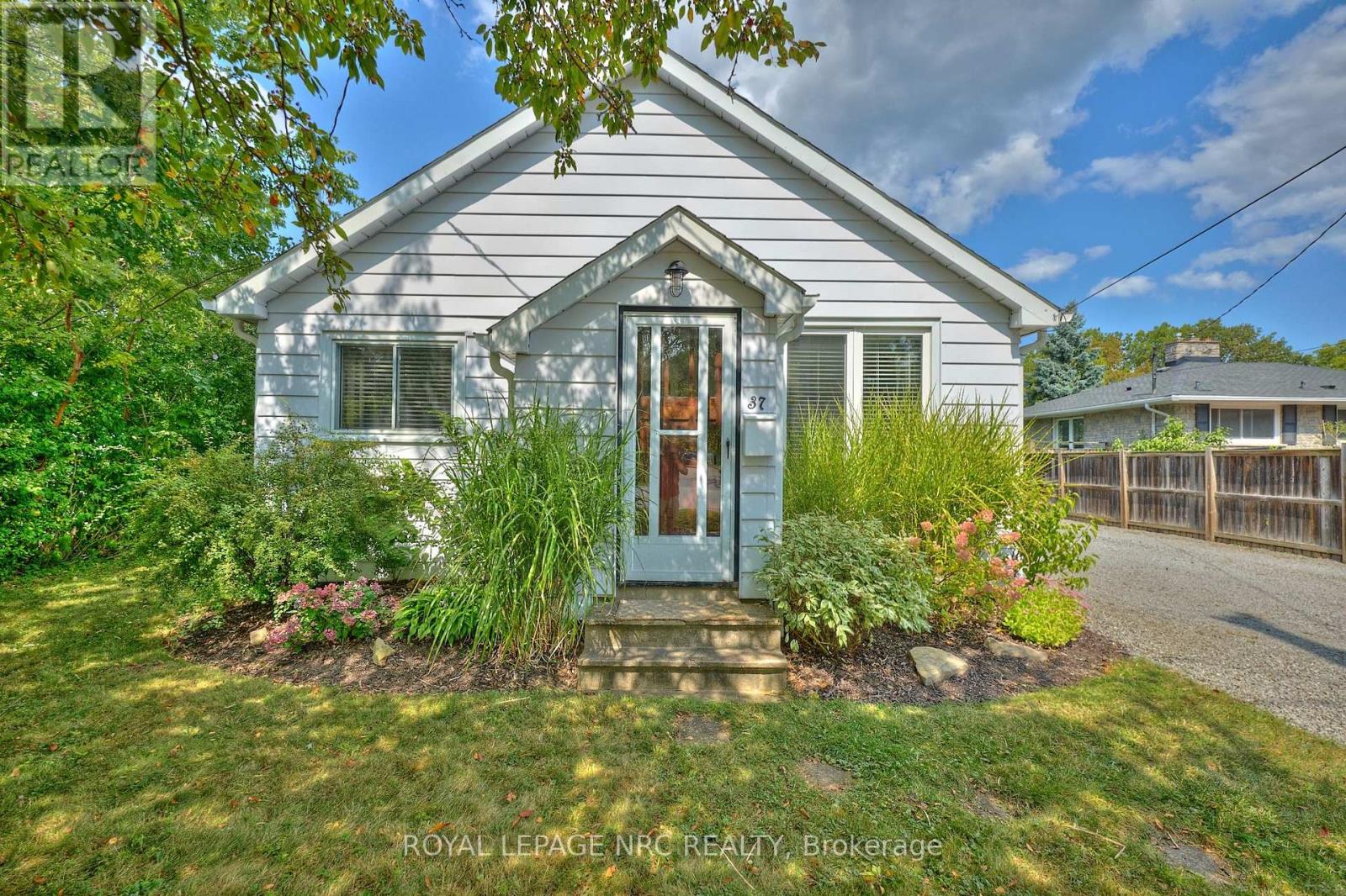 37 CECIL STREET, st. catharines (lakeport), Ontario