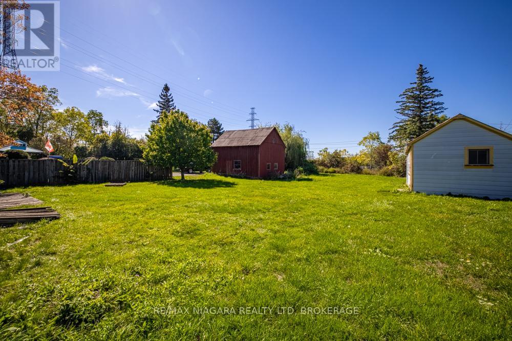 2295 Centre Street, Thorold (Allanburg/thorold South), Ontario  L0S 1A0 - Photo 19 - X12440642