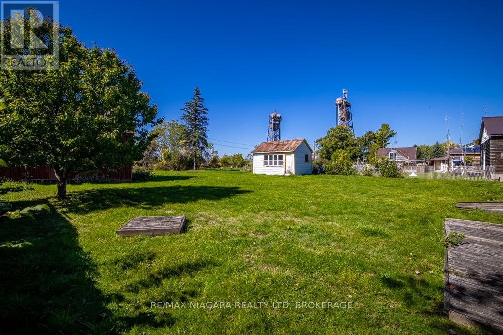 2295 Centre Street, Thorold (Allanburg/thorold South), Ontario  L0S 1A0 - Photo 21 - X12440642