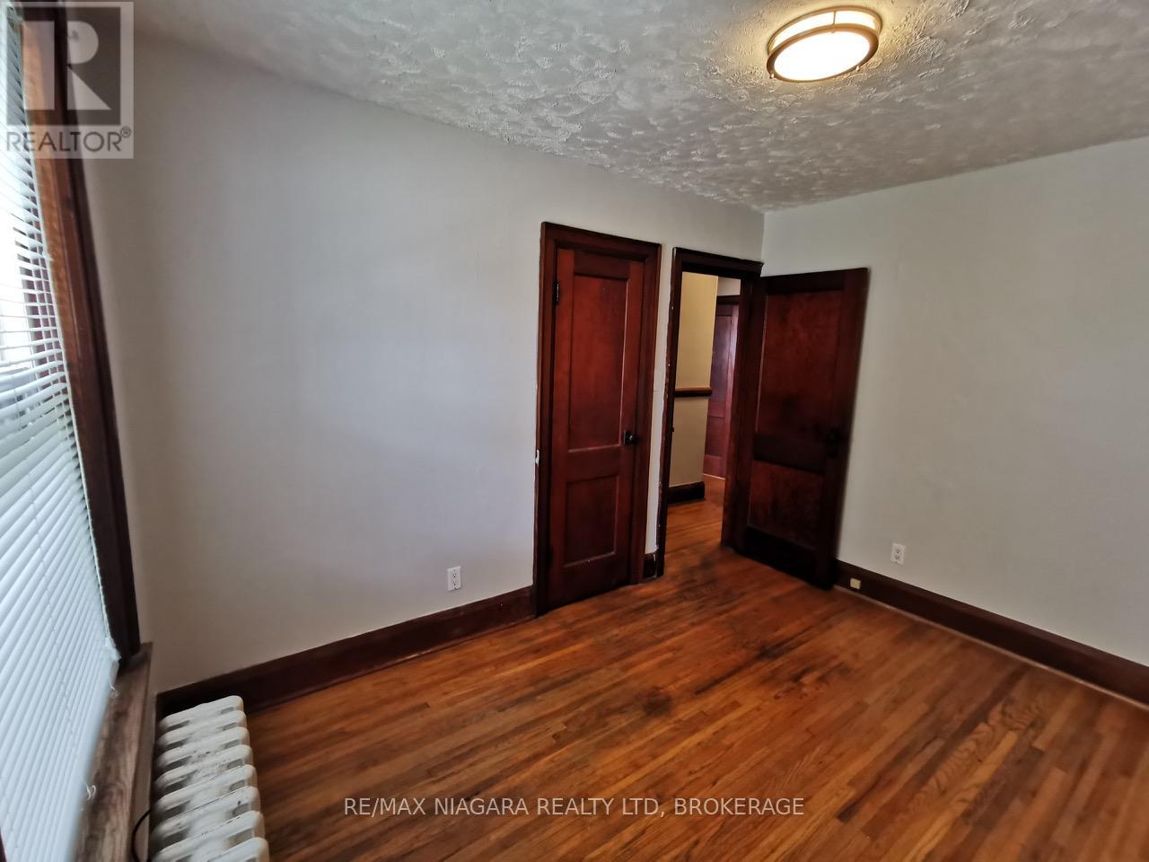 5078-5086 Fifth Avenue, Niagara Falls, Ontario  L2E 4S5 - Photo 15 - X12440874