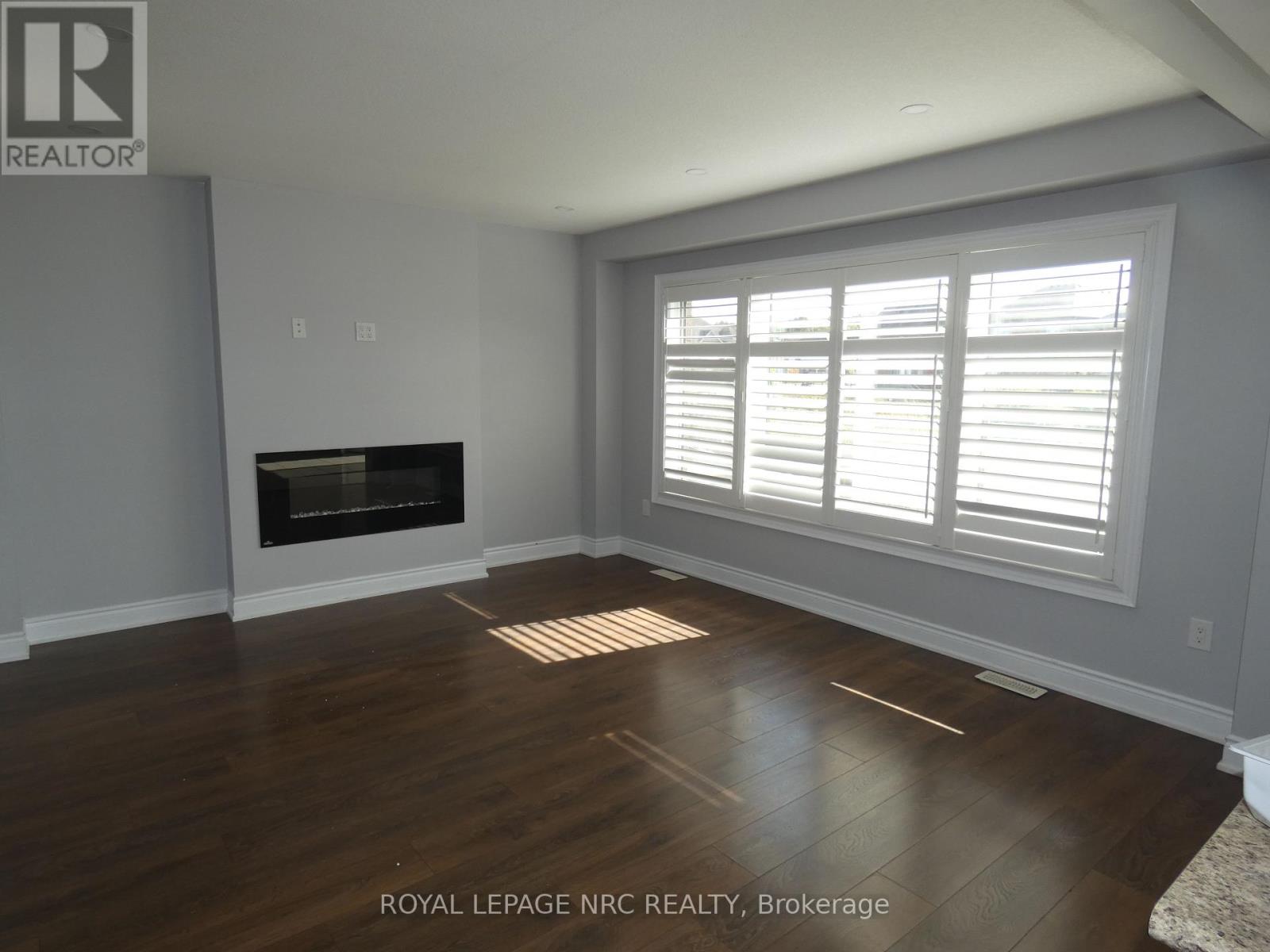 7857 Sassafras Trail, Niagara Falls, Ontario  L2H 0N6 - Photo 3 - X12441316