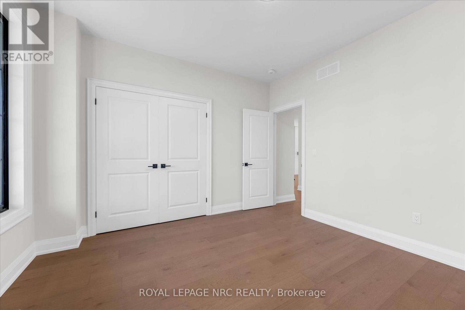 207 Forks Road, Welland, Ontario  L3B 6C5 - Photo 10 - X12441544