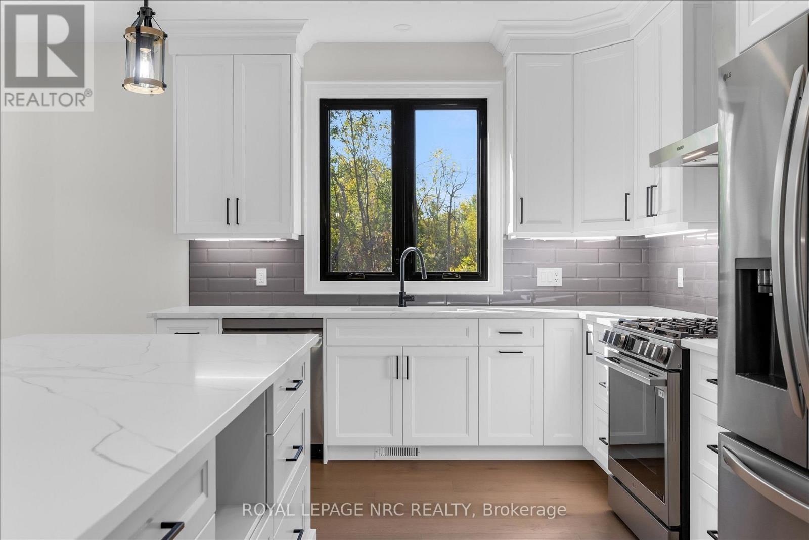 207 Forks Road, Welland, Ontario  L3B 6C5 - Photo 15 - X12441544