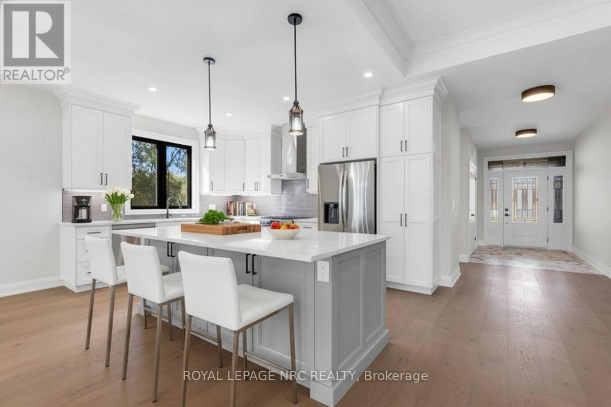 207 Forks Road, Welland, Ontario  L3B 6C5 - Photo 17 - X12441544