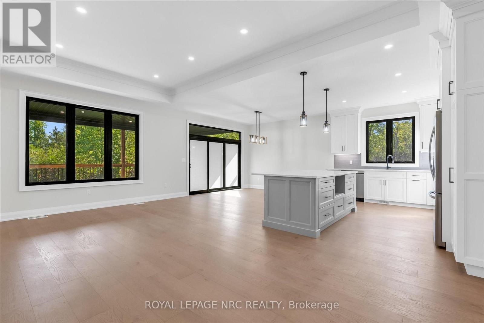 207 Forks Road, Welland, Ontario  L3B 6C5 - Photo 18 - X12441544