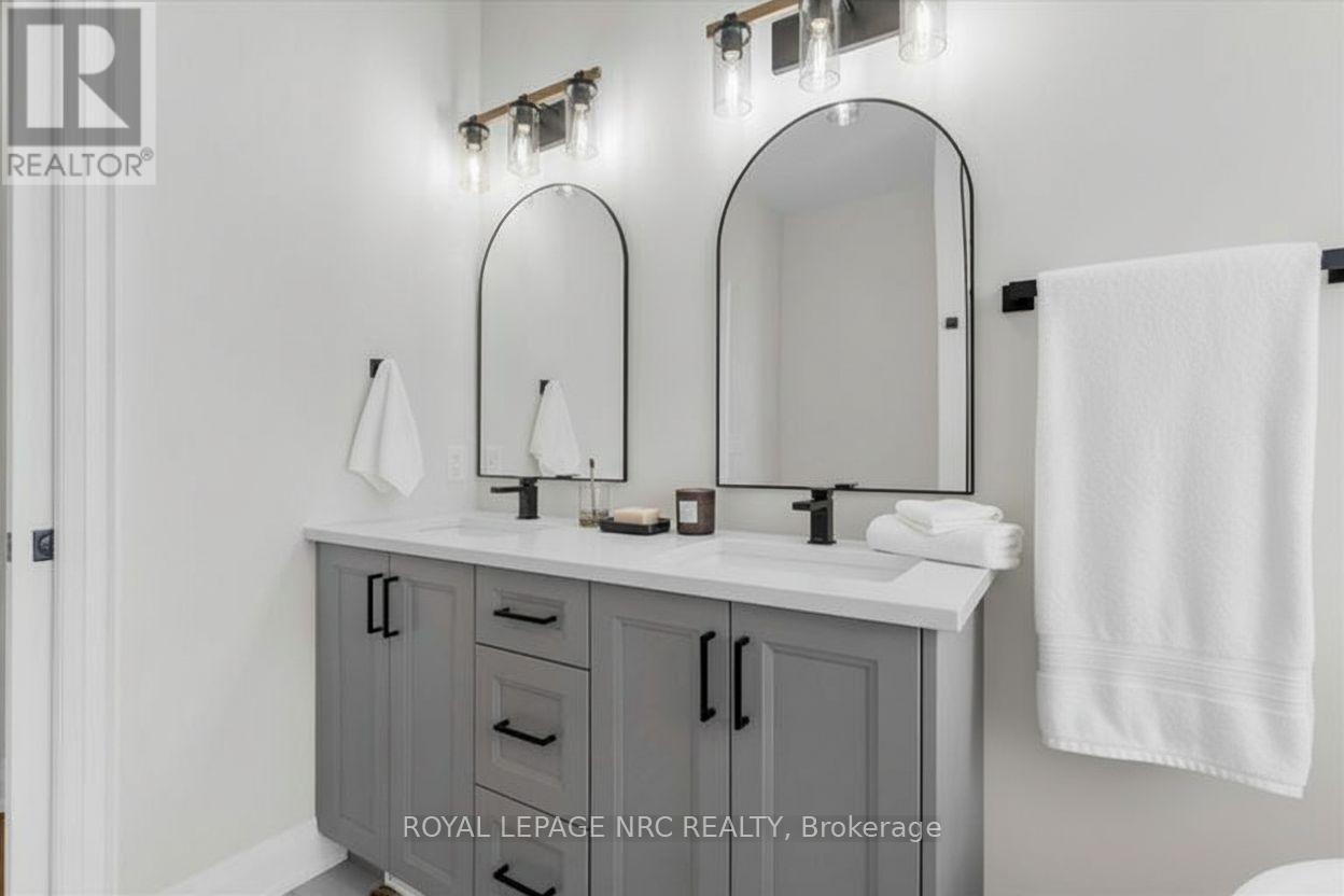 207 Forks Road, Welland, Ontario  L3B 6C5 - Photo 28 - X12441544