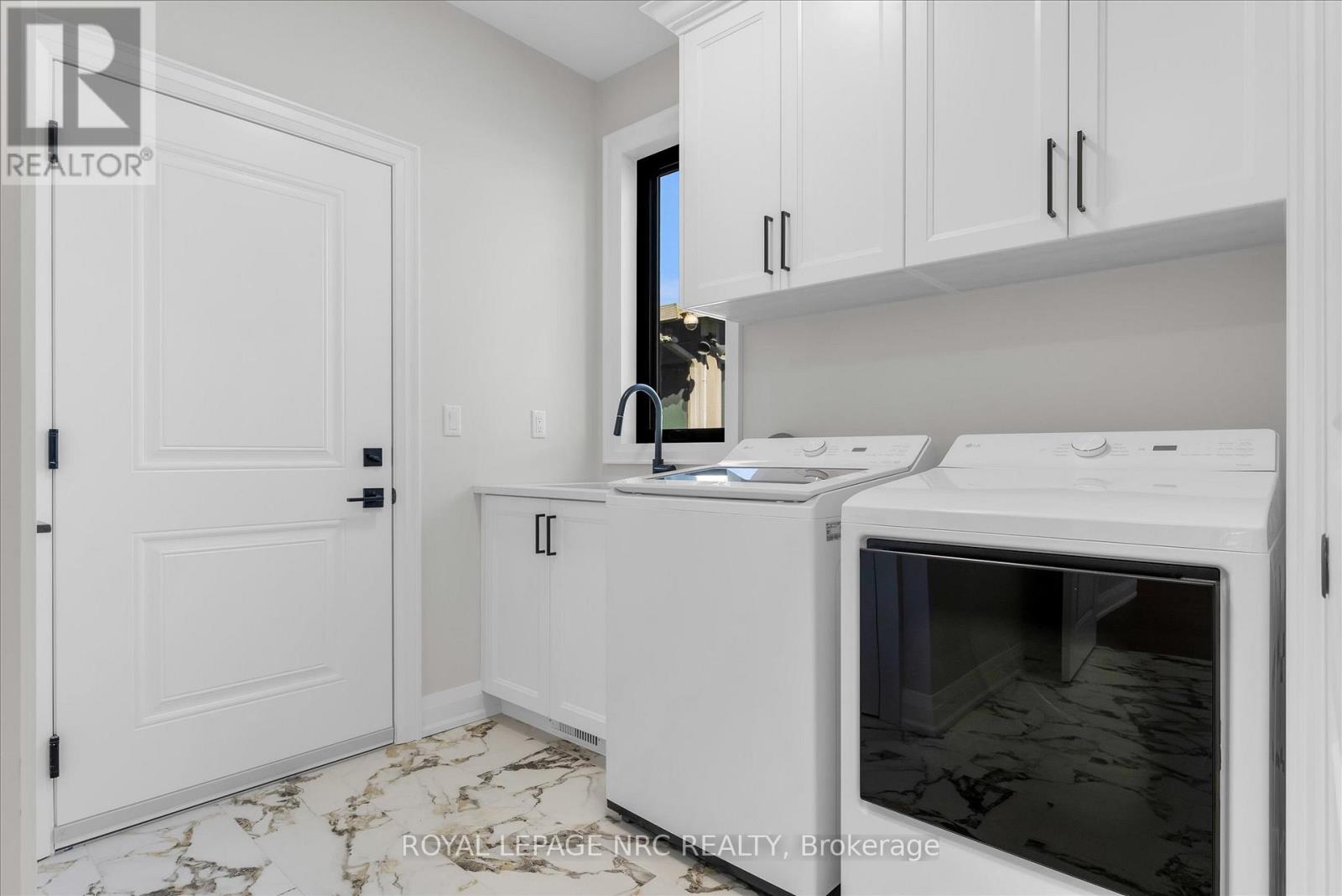 207 Forks Road, Welland, Ontario  L3B 6C5 - Photo 30 - X12441544