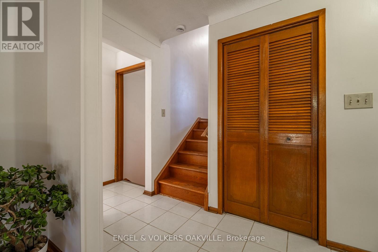 22 Sandy Cove Circle, St. Catharines, Ontario  L2N 5Z4 - Photo 17 - X12442134