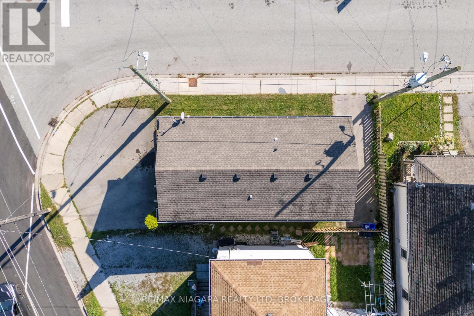 138 Carlton Street, St. Catharines, Ontario  L2R 7S6 - Photo 22 - X12442217