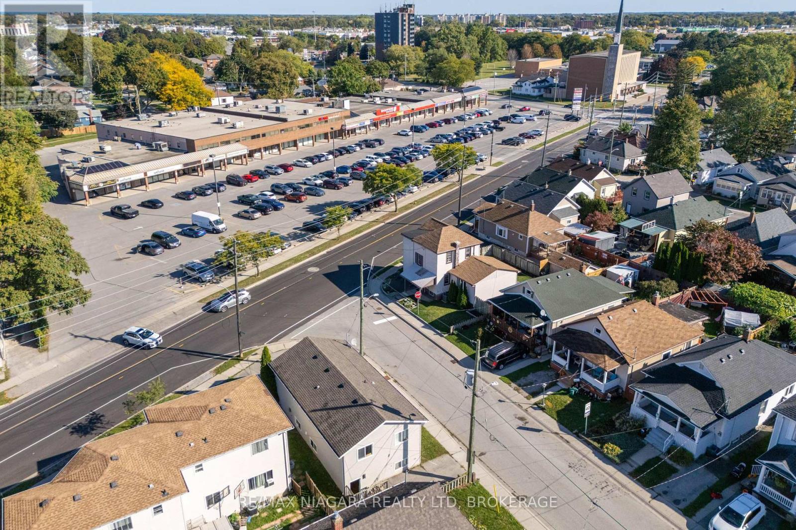 138 Carlton Street, St. Catharines, Ontario  L2R 7S6 - Photo 23 - X12442217