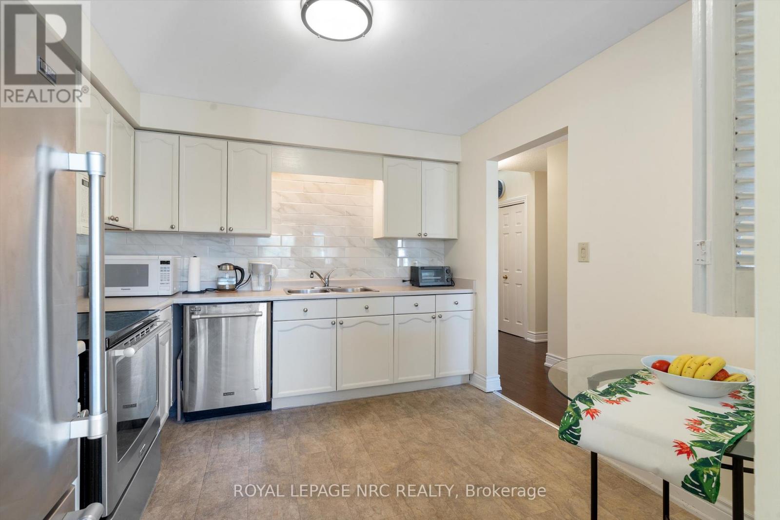 36 - 275 Pelham Road, St. Catharines (Rykert/vansickle), Ontario  L2S 3B9 - Photo 13 - X12442531