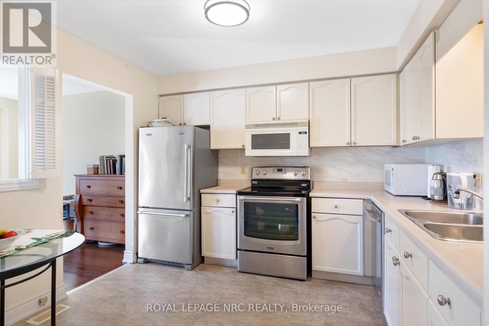 36 - 275 Pelham Road, St. Catharines (Rykert/vansickle), Ontario  L2S 3B9 - Photo 14 - X12442531