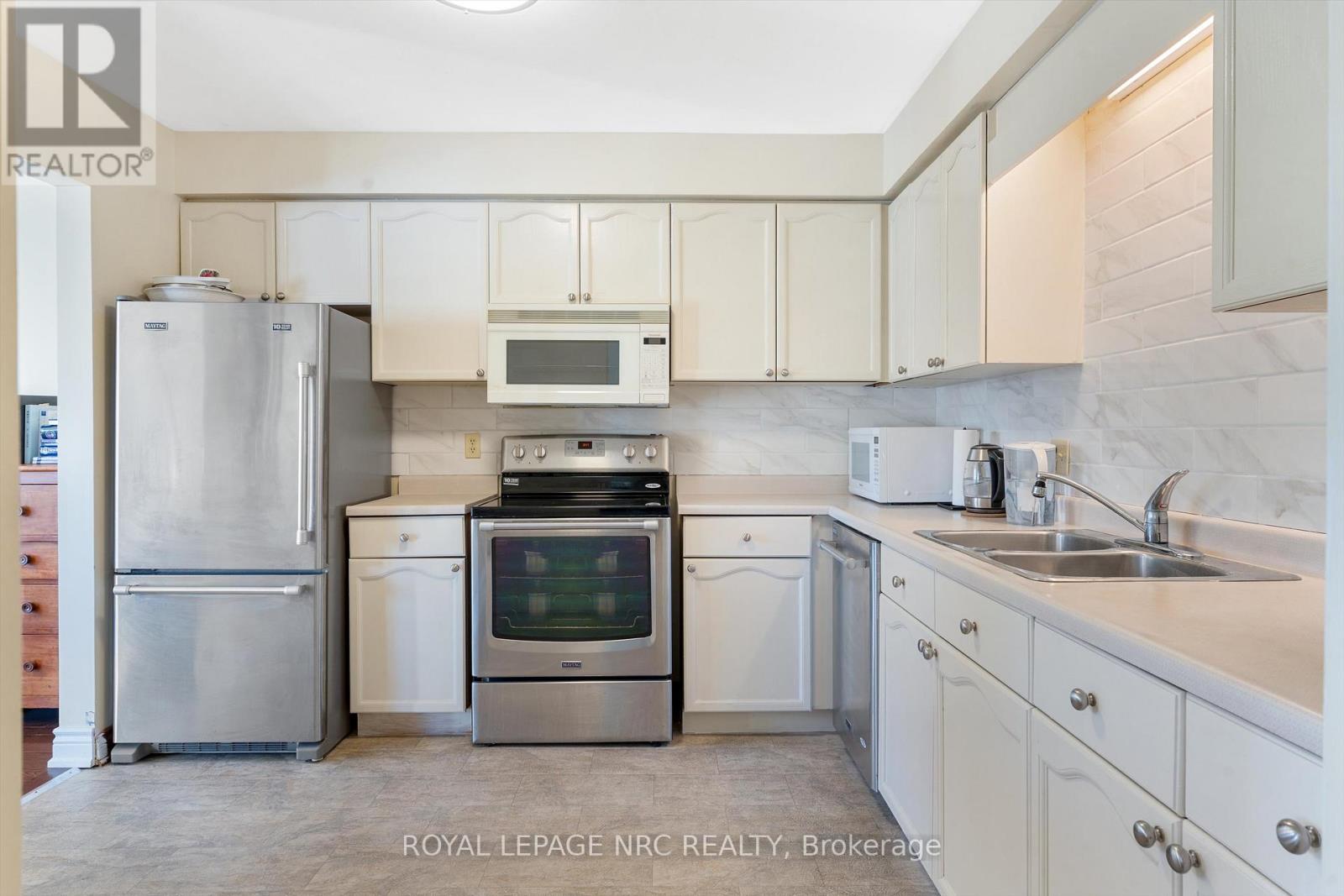 36 - 275 Pelham Road, St. Catharines (Rykert/vansickle), Ontario  L2S 3B9 - Photo 17 - X12442531