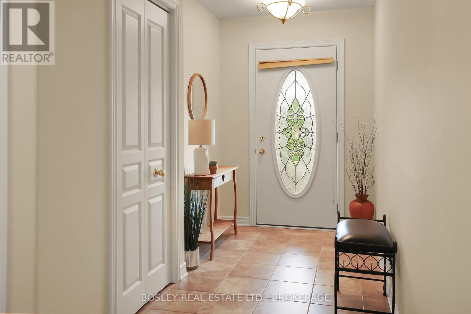 3 - 21 Loretta Drive W, Niagara-On-The-Lake, Ontario  L0S 1T0 - Photo 3 - X12442861