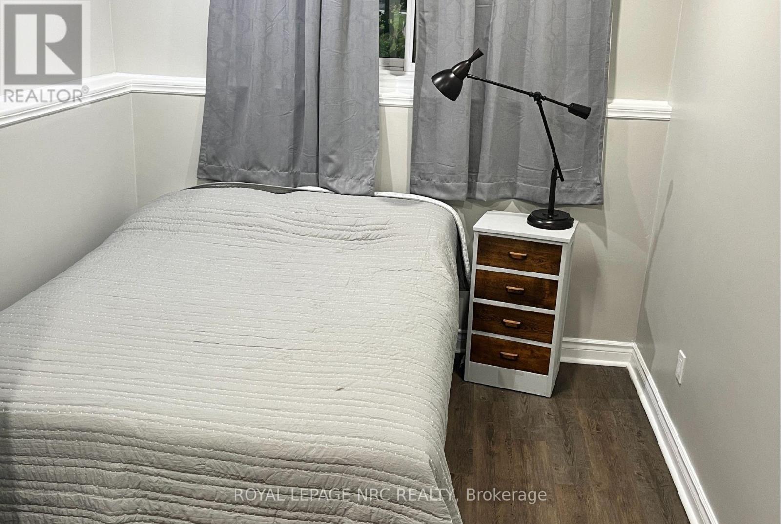 61 Prince Philip Drive, St. Catharines, Ontario  L2N 3H9 - Photo 4 - X12443626