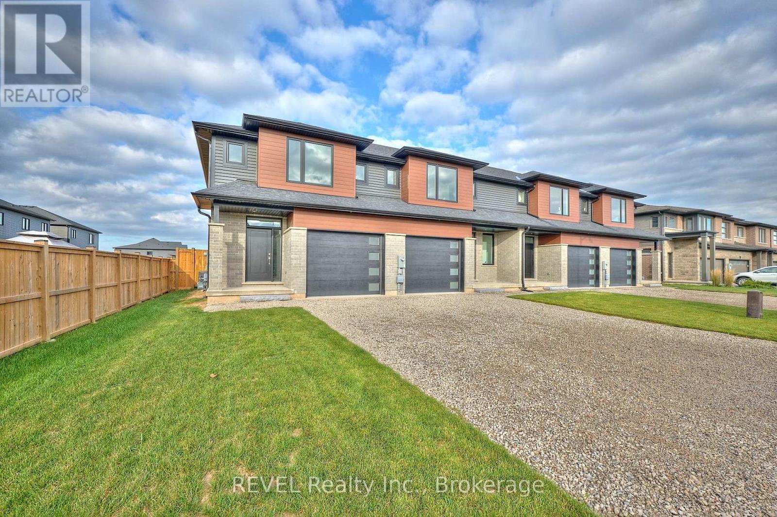 7453 MATTEO DRIVE, niagara falls (brown), Ontario