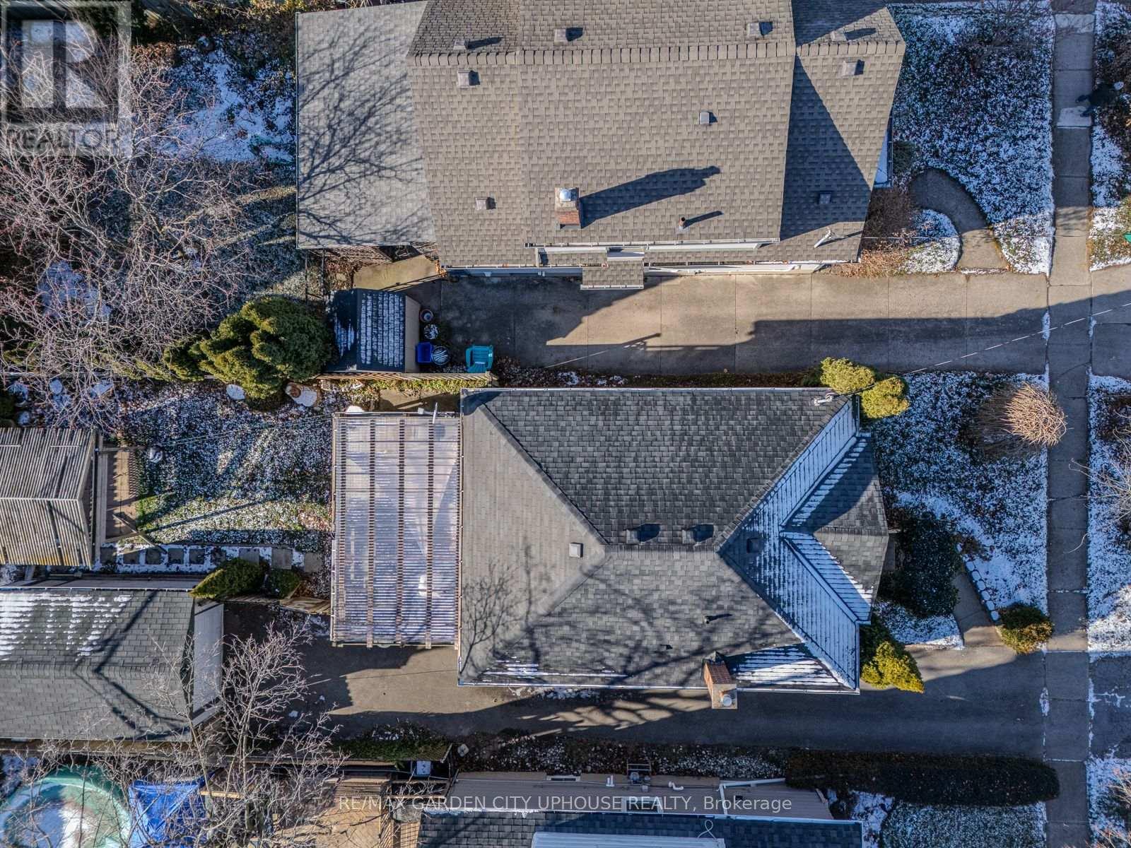 14 Spruce Street, St. Catharines, Ontario  L2R 1B3 - Photo 16 - X12444324