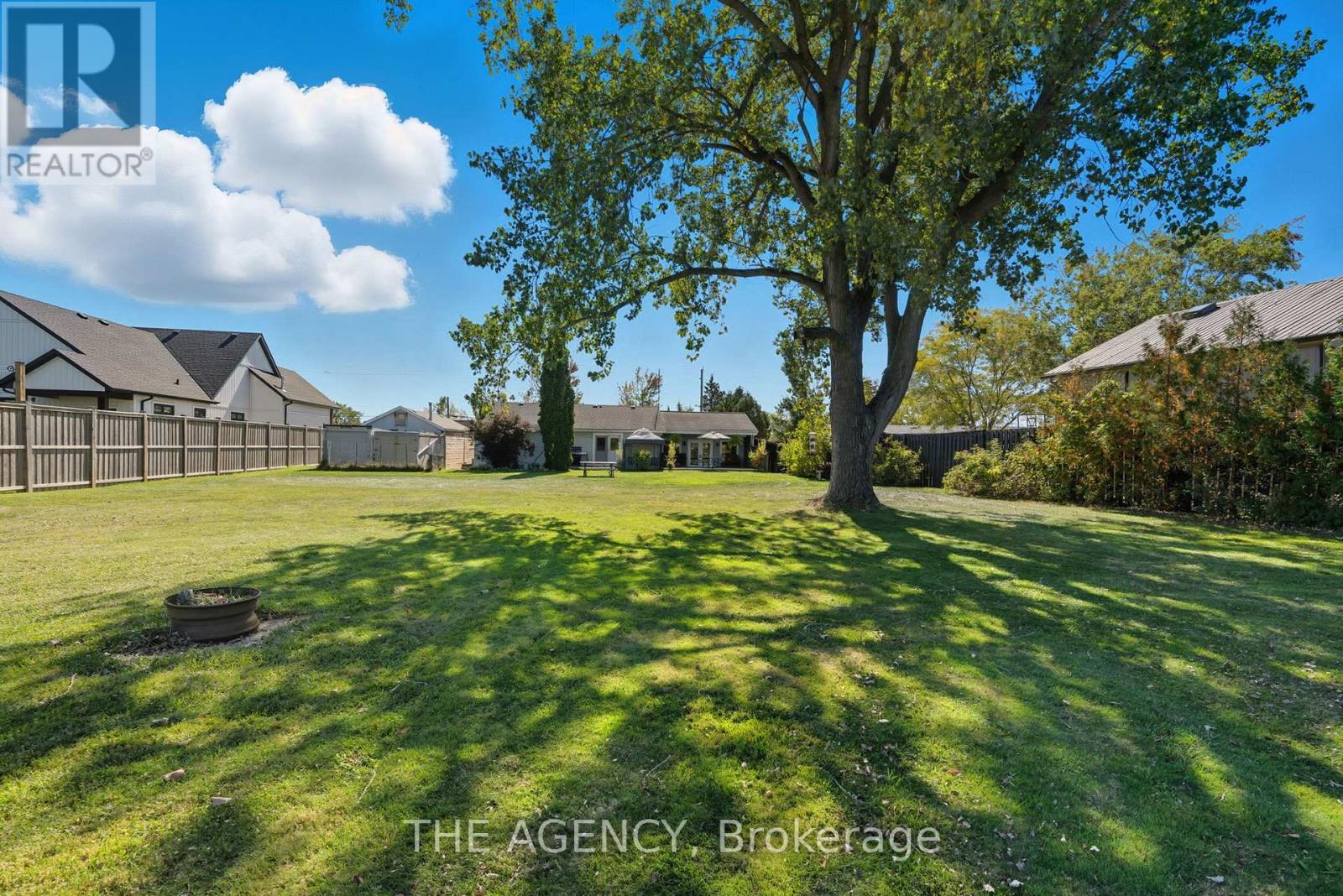 6359 Lyons Creek Road, Niagara Falls (Lyons Creek), Ontario  L2G 0L9 - Photo 36 - X12444869