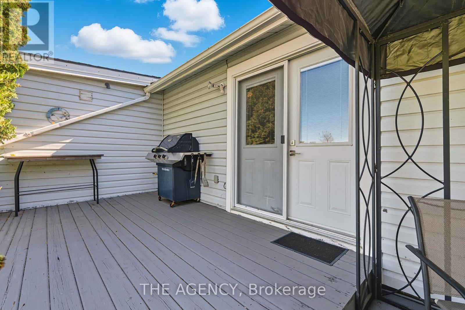 6359 Lyons Creek Road, Niagara Falls (Lyons Creek), Ontario  L2G 0L9 - Photo 42 - X12444869