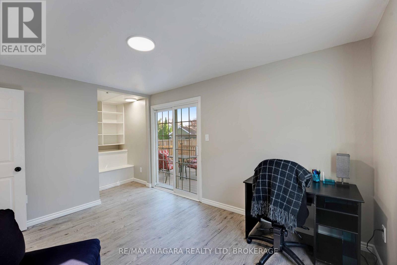 90 Pleasant Avenue, St. Catharines (Downtown), Ontario  L2R 1Y1 - Photo 22 - X12444993