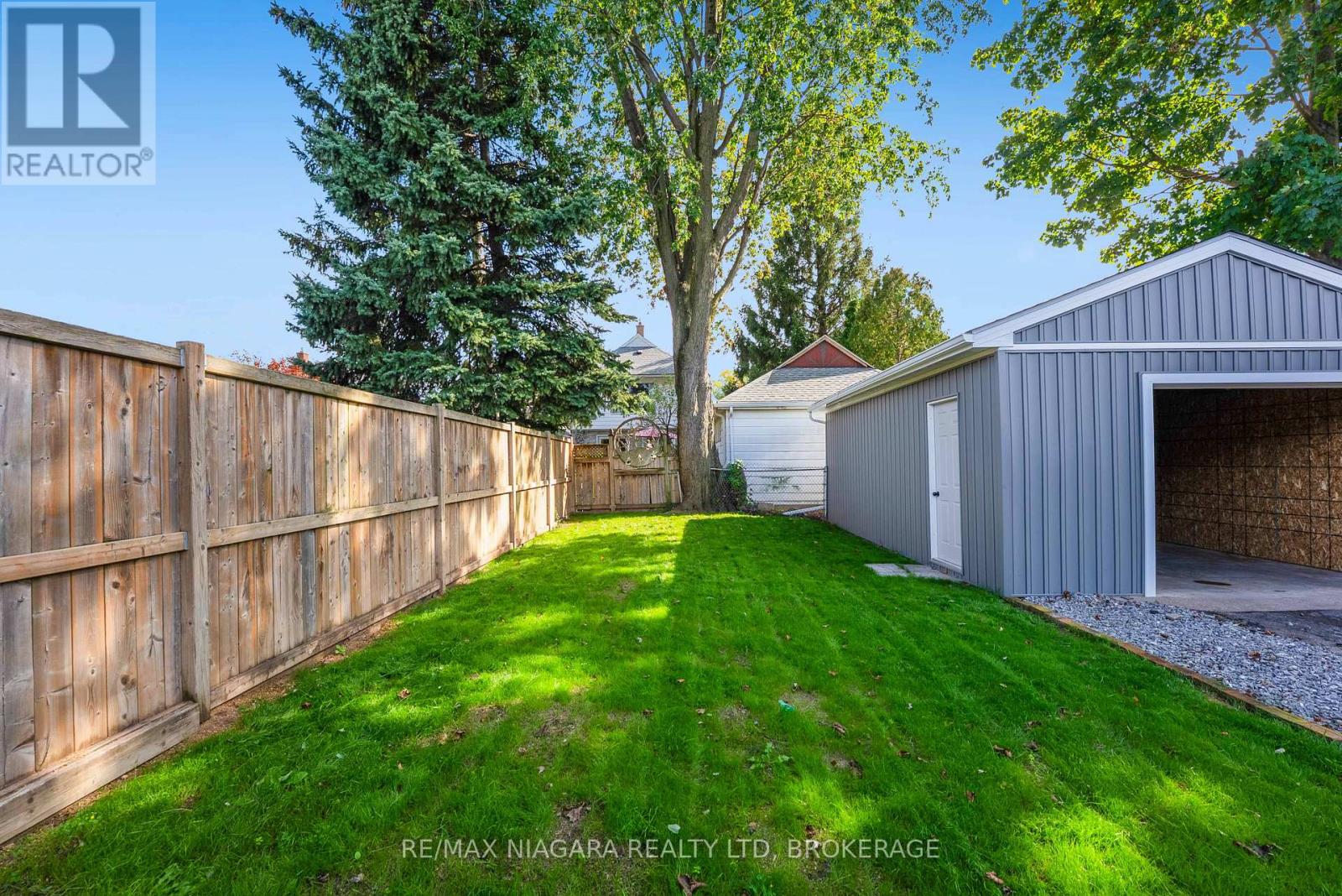 90 Pleasant Avenue, St. Catharines (Downtown), Ontario  L2R 1Y1 - Photo 36 - X12444993