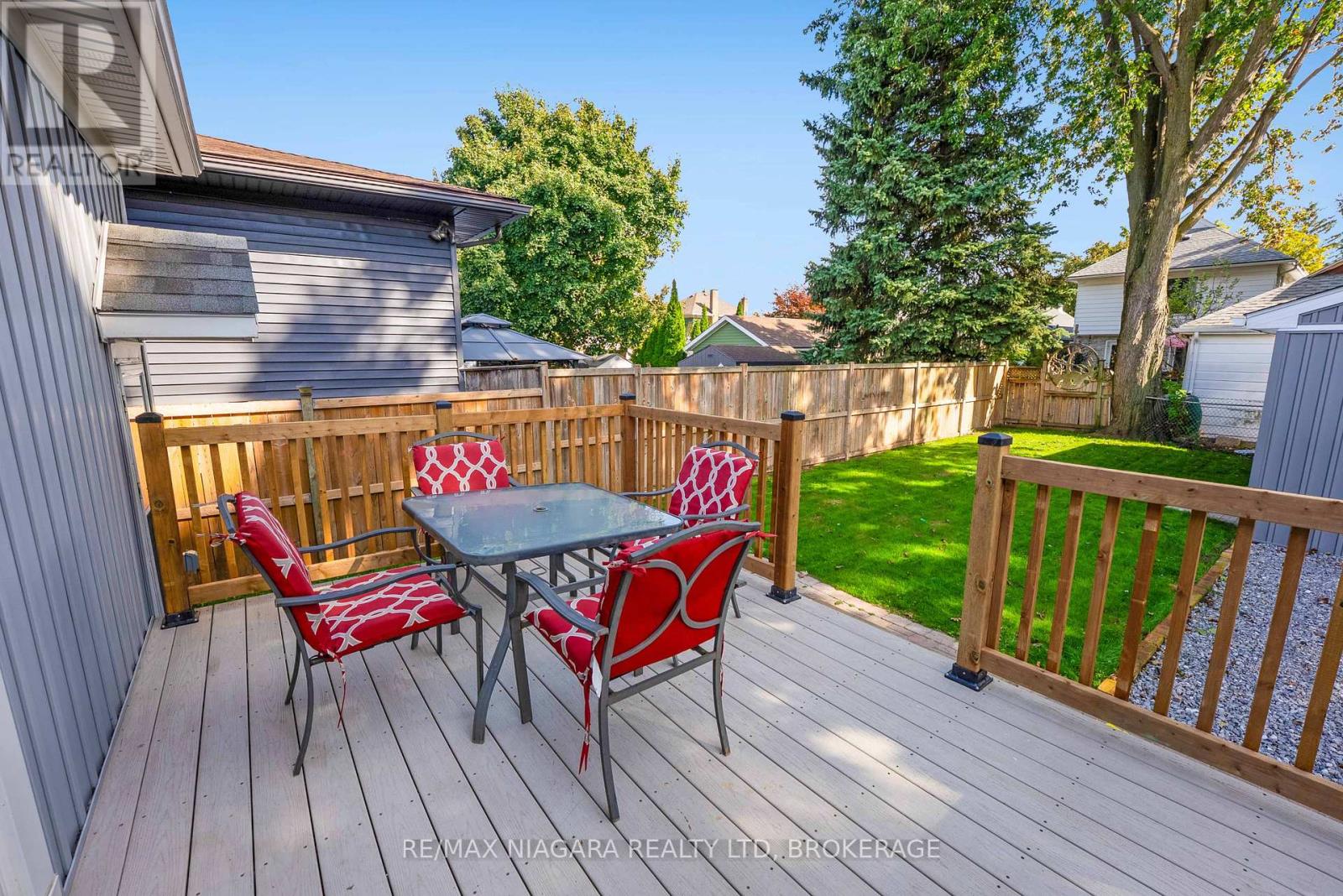 90 Pleasant Avenue, St. Catharines (Downtown), Ontario  L2R 1Y1 - Photo 44 - X12444993