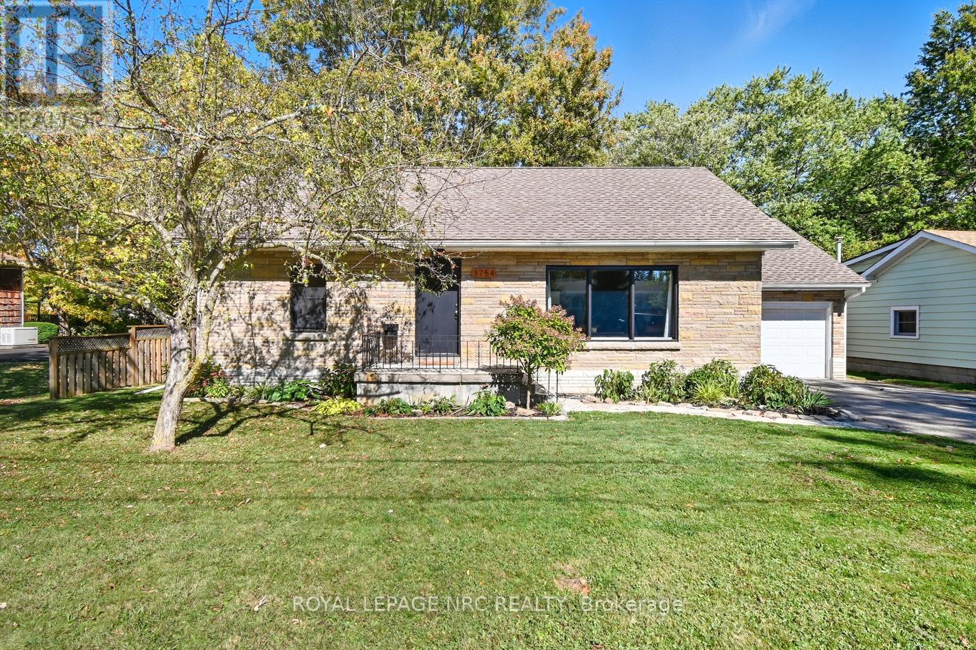 3754 Highland Drive, Fort Erie, Ontario  L0S 1N0 - Photo 2 - X12445046